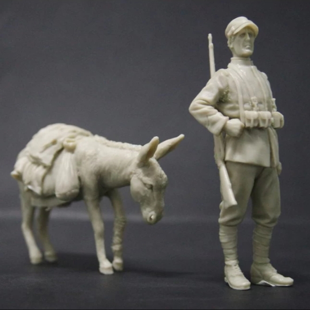Model Kit Italeri - 1/35 Italian Infantry Man w/Donkey, Resin