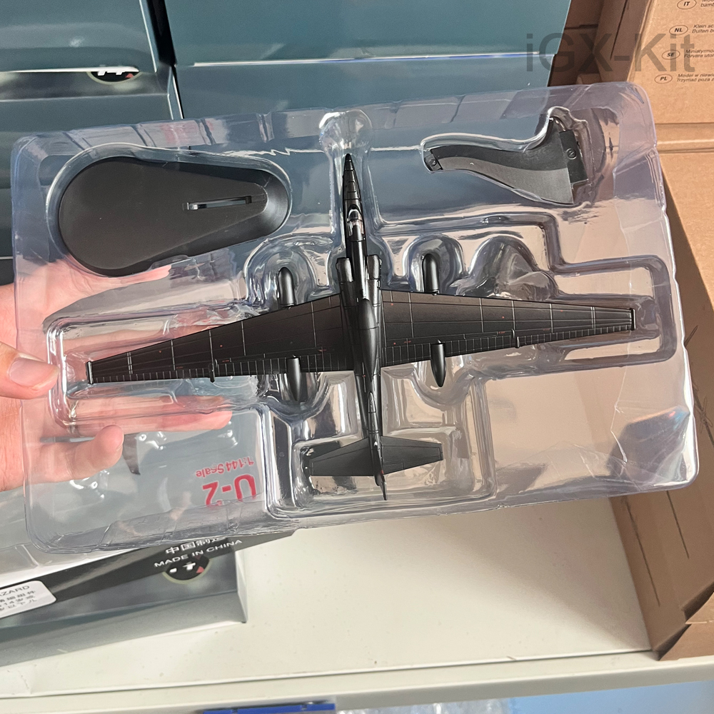Model Kit Aircraft - 1:144 Scale US U-2 U2 Dragon