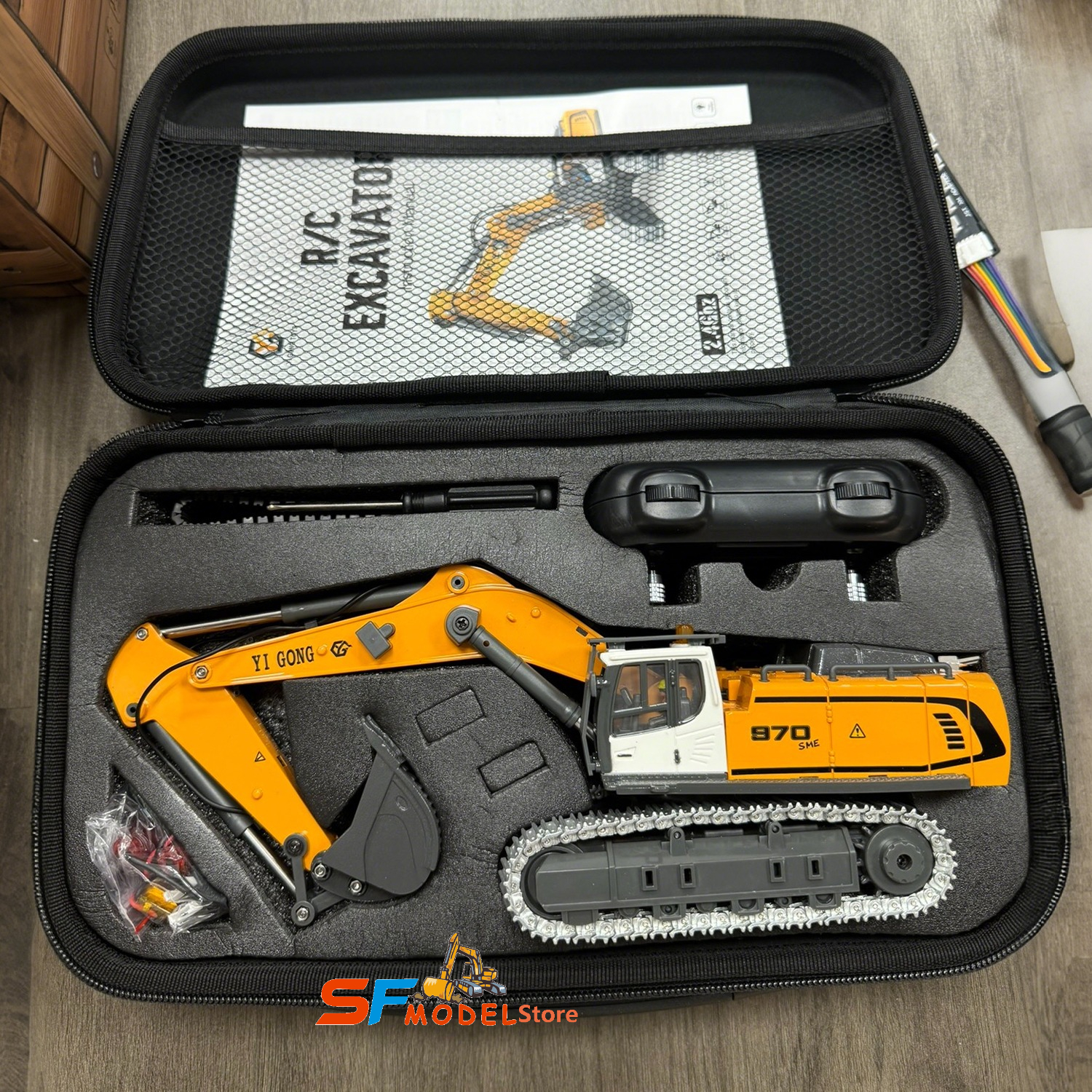 Mini Excavator 1/50 970 Electr - Model Kit Excavator review and price