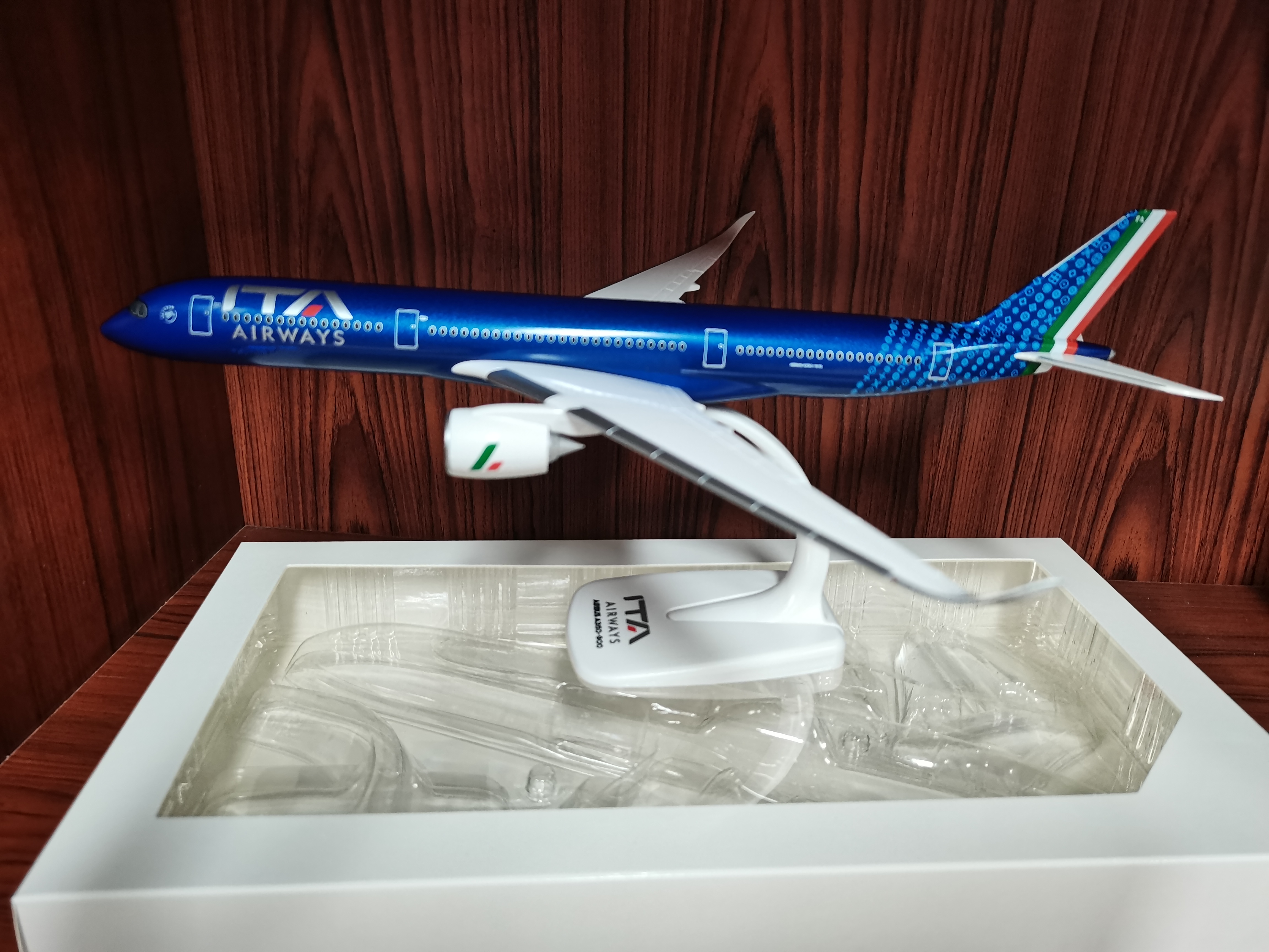 1/200 Scale Airplanes Model A3 - Model Kit Italeri review and price
