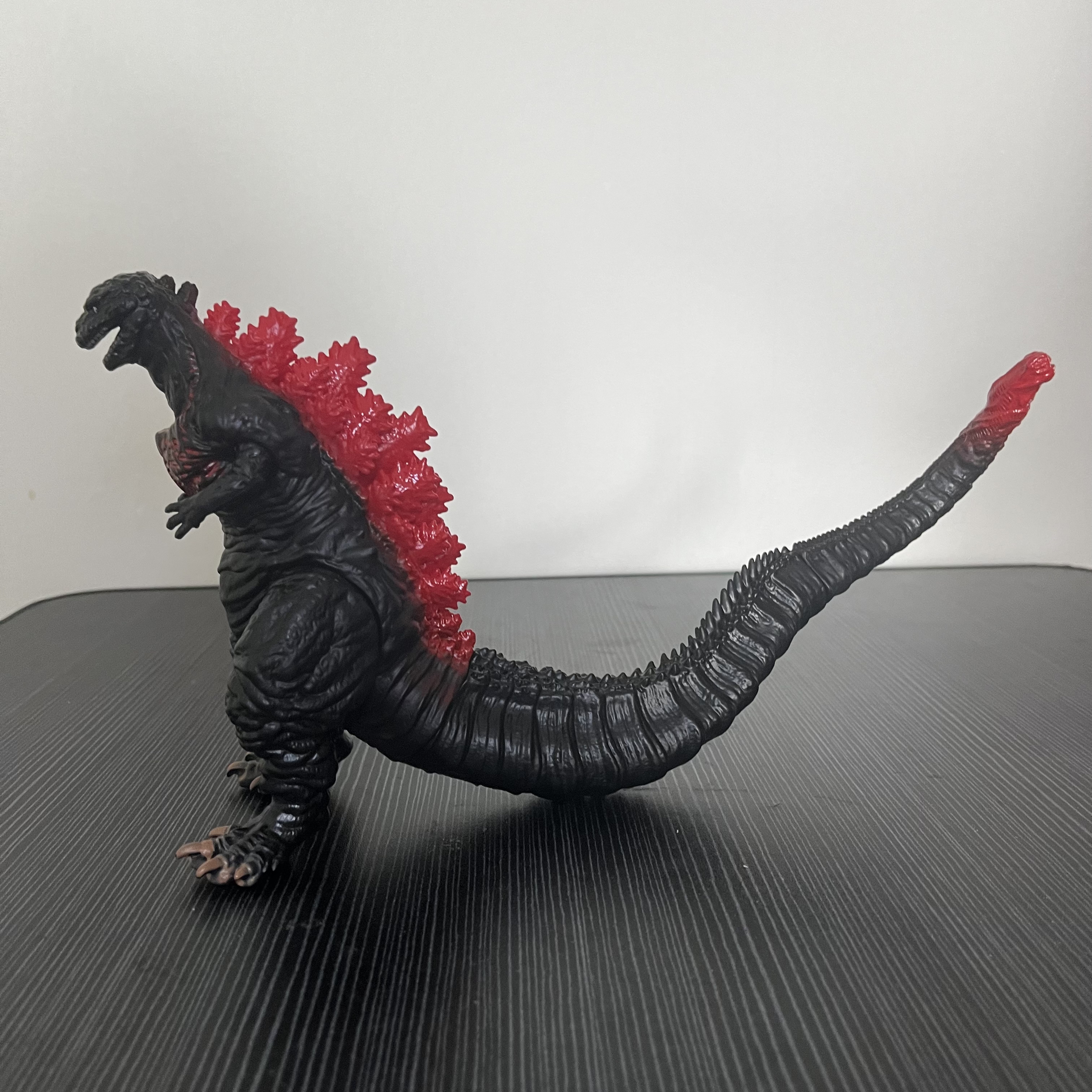 Shin Godzilla Red Lotus Model  - Model Kit Dinosaur Bandai review and price