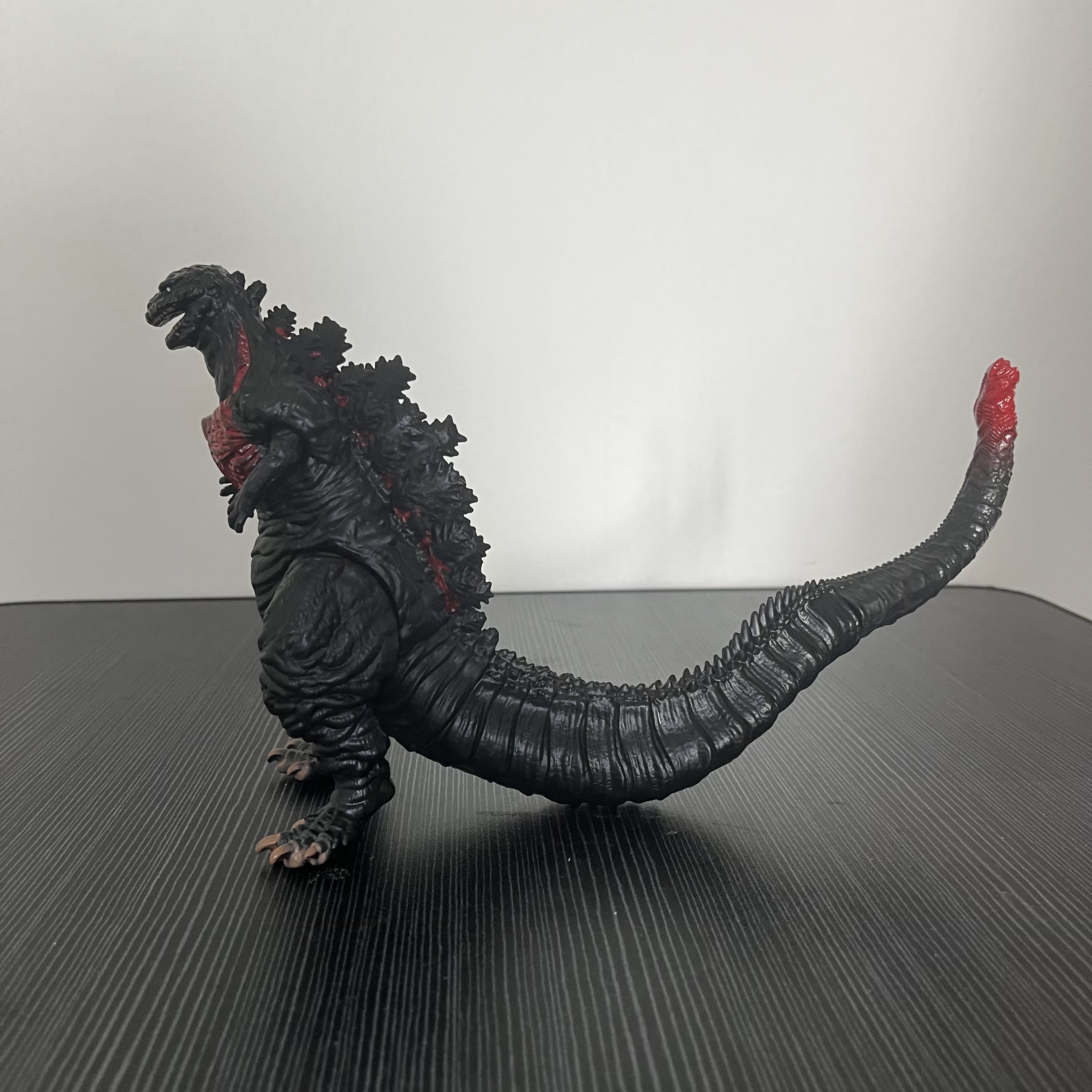 Shin Godzilla Red Lotus Model  - Model Kit Dinosaur Bandai review and price